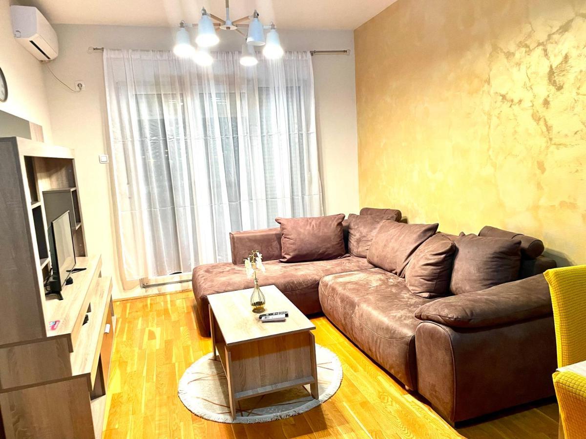 ポドゴリツァNaki Apartmanアパートメント エクステリア 写真