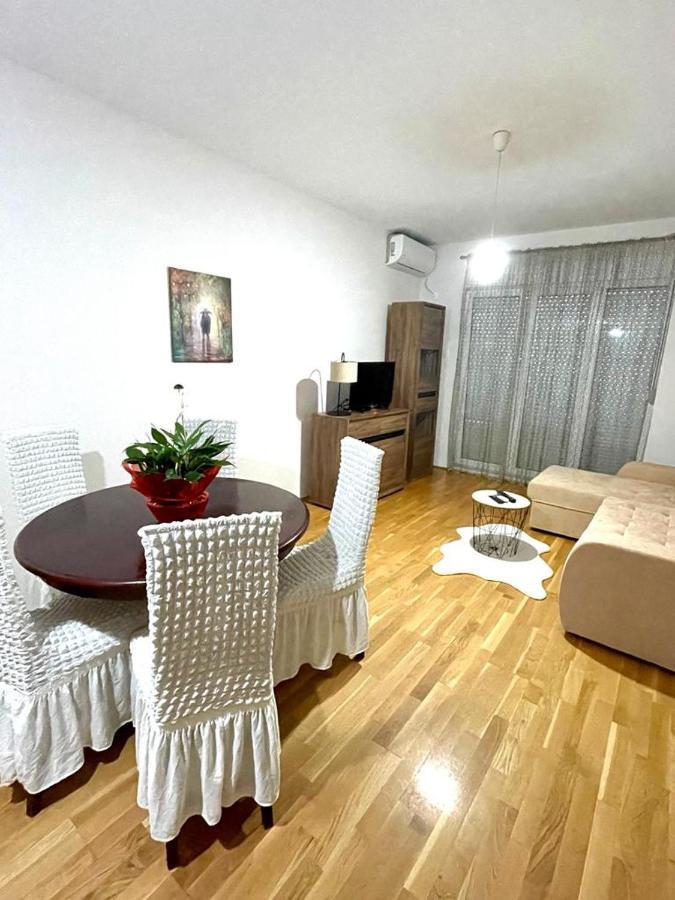 ポドゴリツァNaki Apartmanアパートメント エクステリア 写真