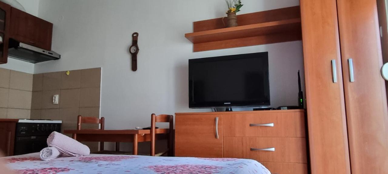 ポドゴリツァNaki Apartmanアパートメント エクステリア 写真